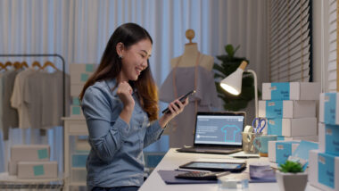 young,attractive,beautiful,female,entrepreneur,fund,borrower,crazy,joyful,ecstatic